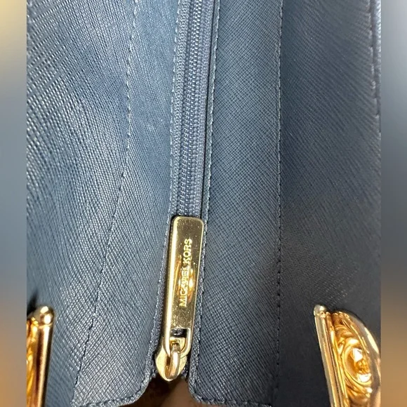 MICHAEL KORS LG CHAIN
SHOULDER TOTE BLUE + WALLET - Picture 7 of 16